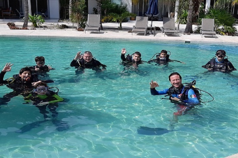 Habibi World Travel Learn to dive in Cenote