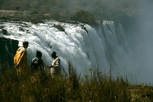  Victoria Falls