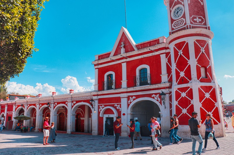 HOTEL VILLA BERNAL