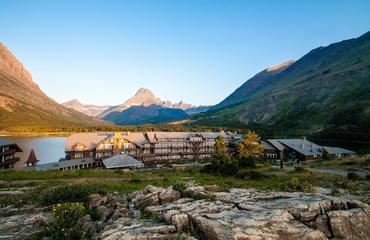  EXPLORING GLACIER NATIONAL-PARK - Habibi World Travel & Tour America