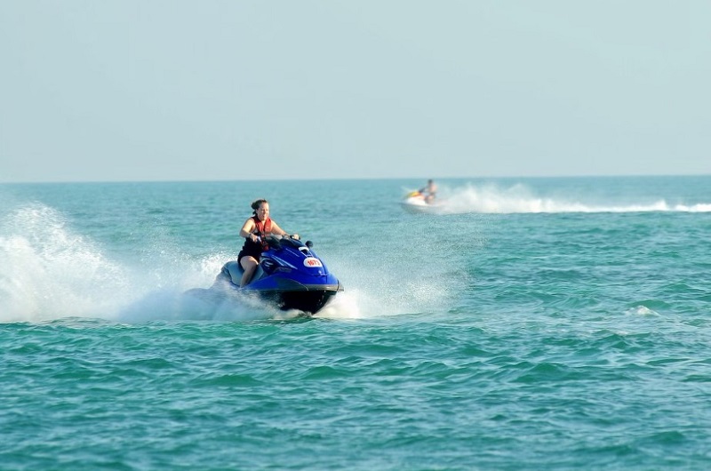 Jet Ski Dubai Marina / Habibi World Travel & Tour